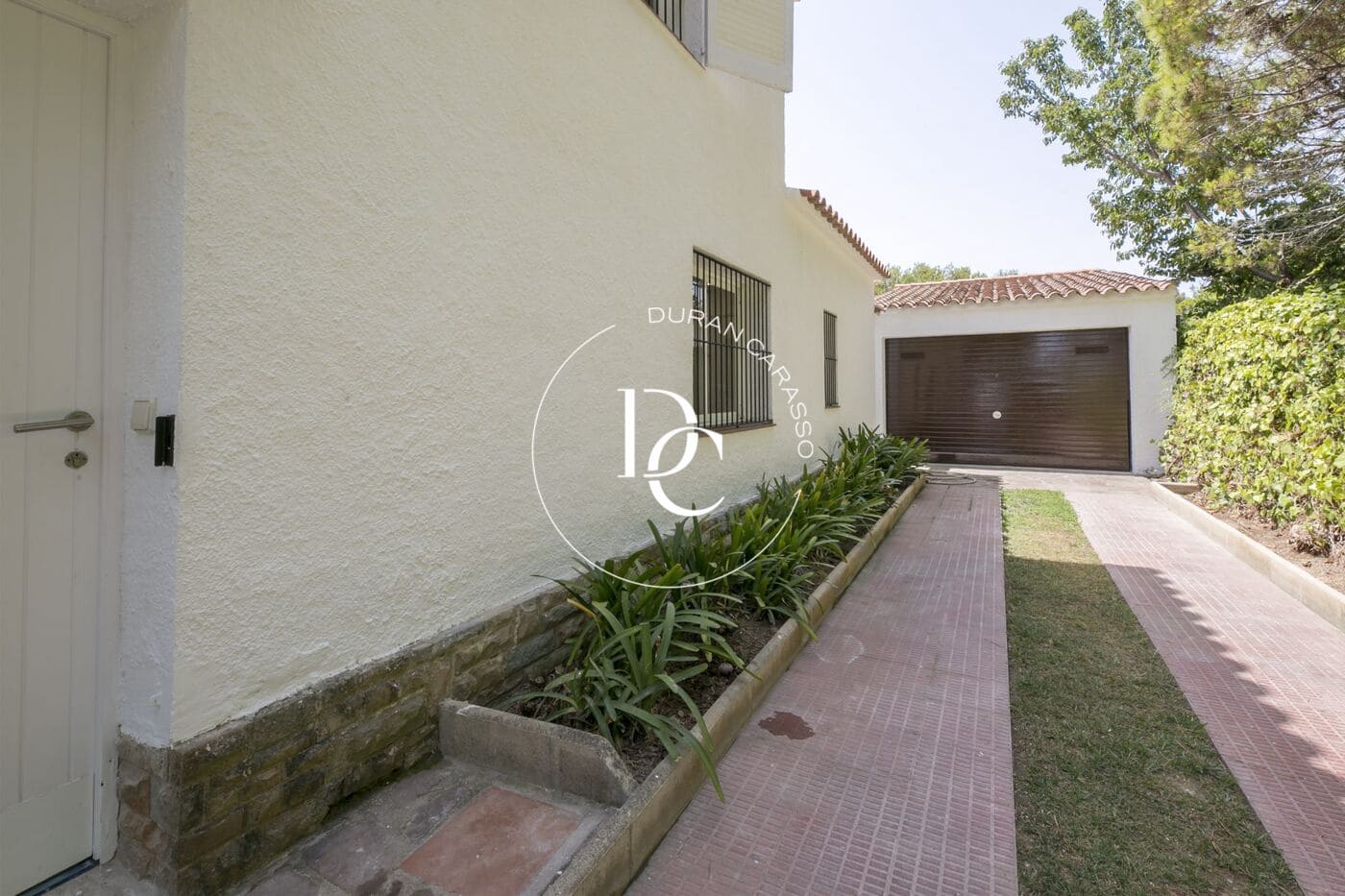 4 bedroom Villa for rent in Sitges with pool garage - € 5,000 (Ref: 9911193)