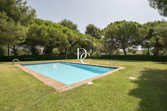 4 bedroom Villa for rent in Sitges with pool garage - € 5,000 (Ref: 9911193)
