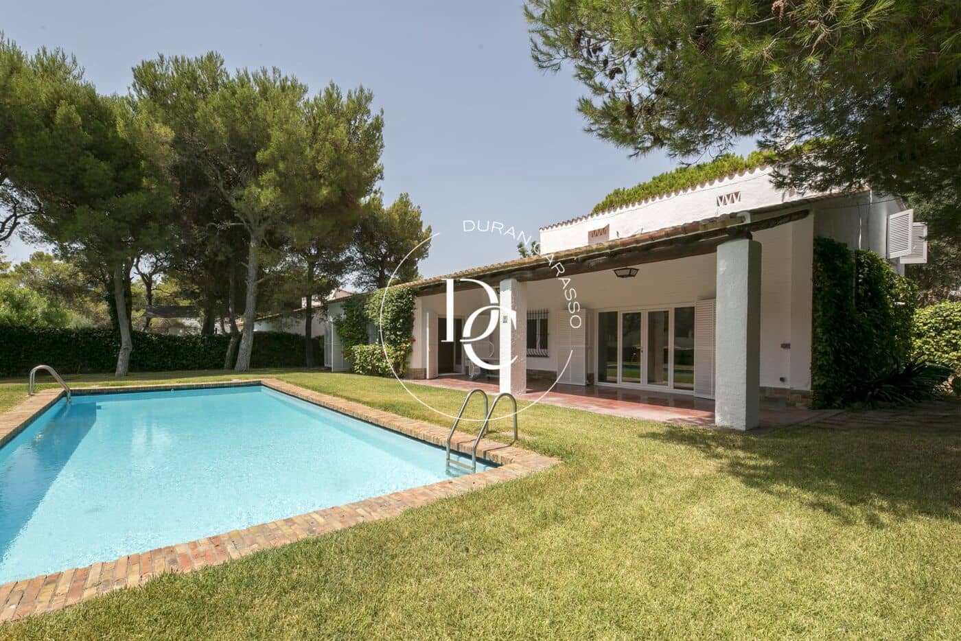 4 bedroom Villa for rent in Sitges with pool garage - € 5,000 (Ref: 9911193)