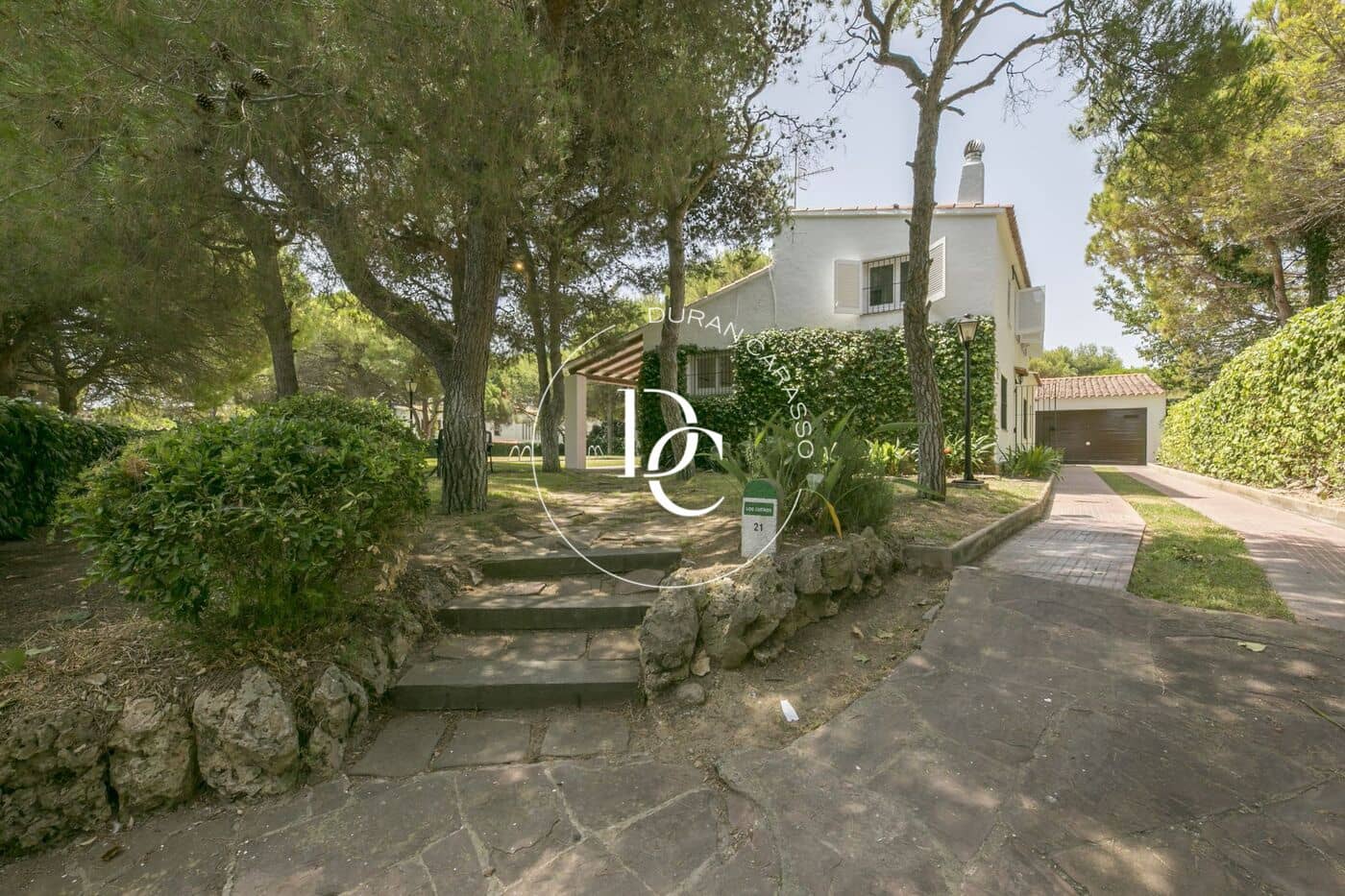 4 bedroom Villa for rent in Sitges with pool garage - € 5,000 (Ref: 9911193)