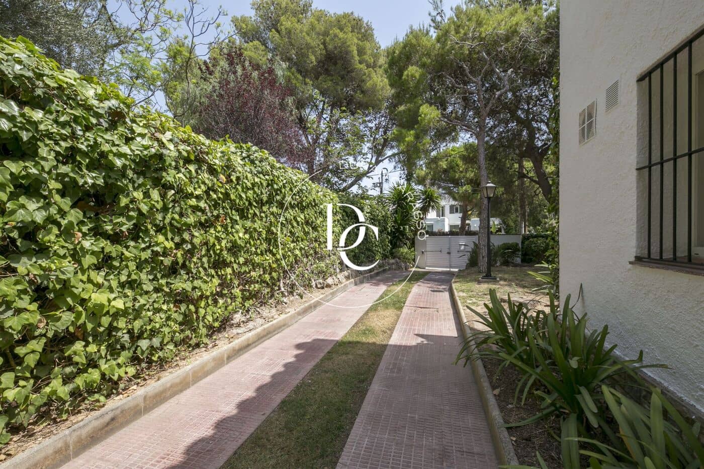 4 bedroom Villa for rent in Sitges with pool garage - € 5,000 (Ref: 9911193)
