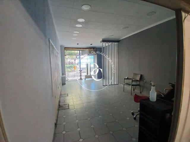 3 sovrum Kommersiell till salu i El Camp d'en Grassot i Gràcia Nova, Barcelona stad - 530 000 € (Ref: 9915995)