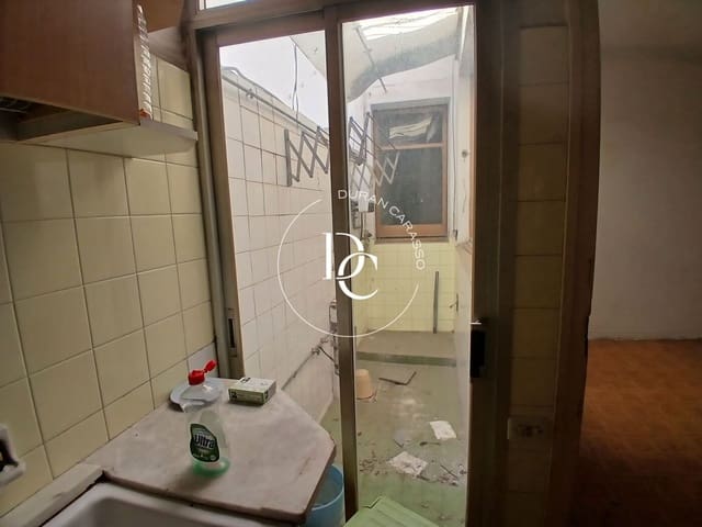 3 sovrum Kommersiell till salu i El Camp d'en Grassot i Gràcia Nova, Barcelona stad - 530 000 € (Ref: 9915995)