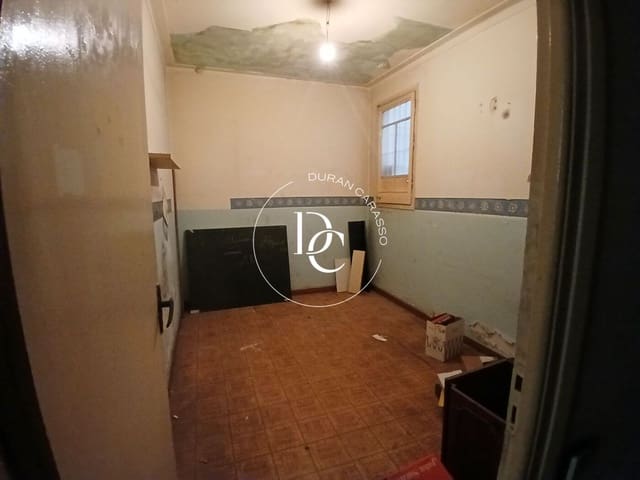 3 makuuhuone Kaupallinen myytävänä paikassa El Camp d'en Grassot i Gràcia Nova, Barcelona kaupunki - 530 000 € (Ref: 9915995)