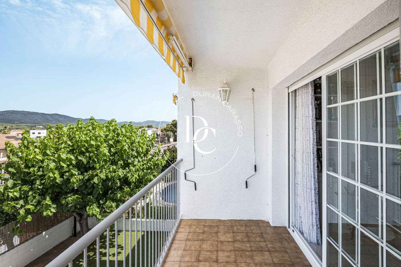 5 soverom Kjedet enebolig til salgs i Sant Pere de Ribes med svømmebasseng - € 585 000 (Ref: 9915996)