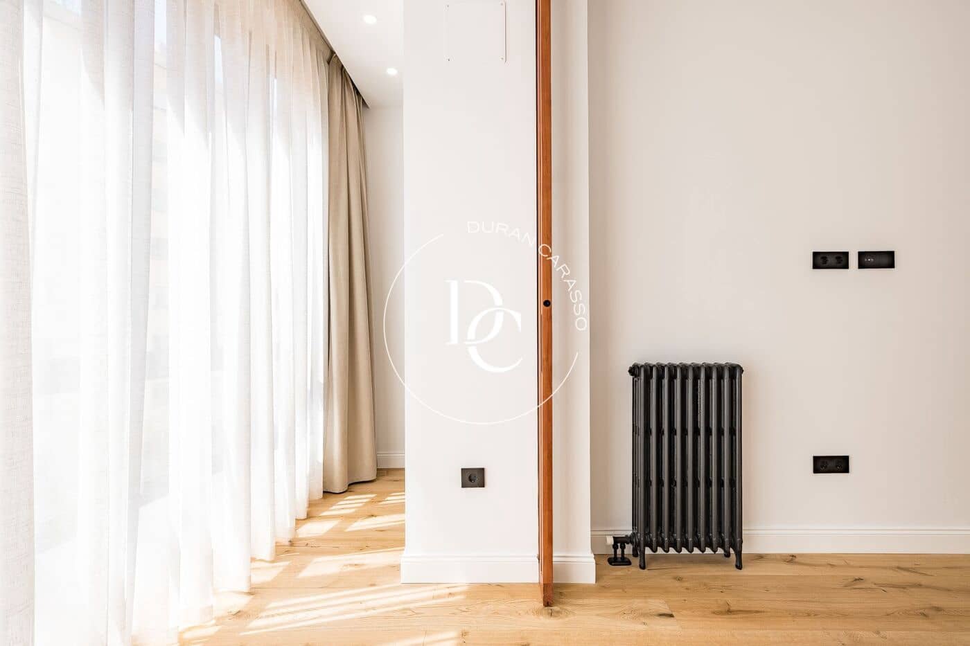 3 soveværelse Lejlighed til salg i Barcelona by - € 1.290.000 (Ref: 9922449)