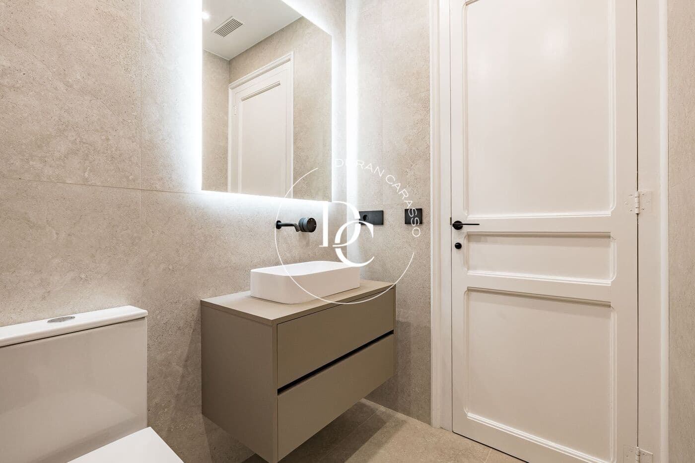 3 soveværelse Lejlighed til salg i Barcelona by - € 1.290.000 (Ref: 9922449)