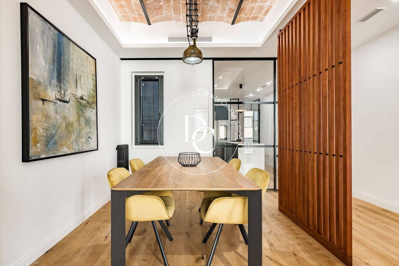 3 soveværelse Lejlighed til salg i Barcelona by - € 1.290.000 (Ref: 9922449)