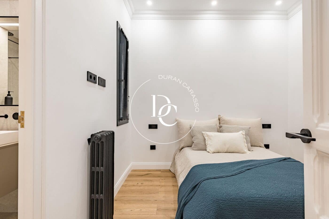 3 soveværelse Lejlighed til salg i Barcelona by - € 1.290.000 (Ref: 9922449)