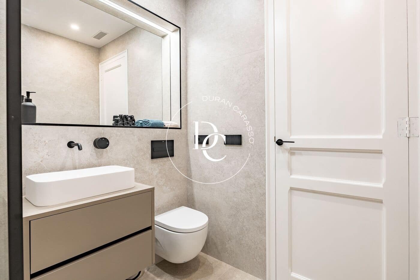 3 soveværelse Lejlighed til salg i Barcelona by - € 1.290.000 (Ref: 9922449)