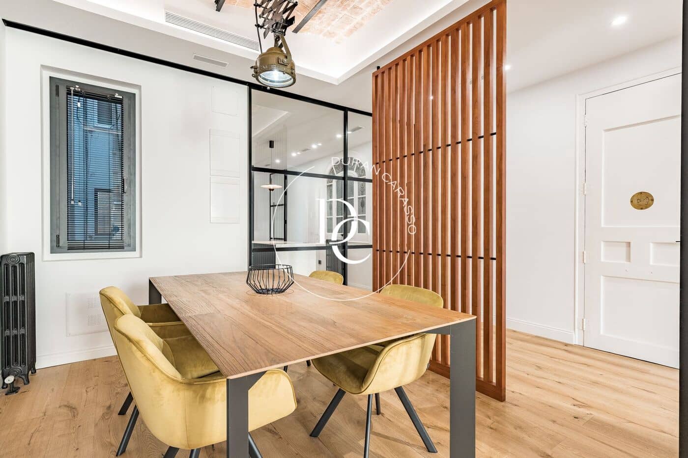 3 soveværelse Lejlighed til salg i Barcelona by - € 1.290.000 (Ref: 9922449)
