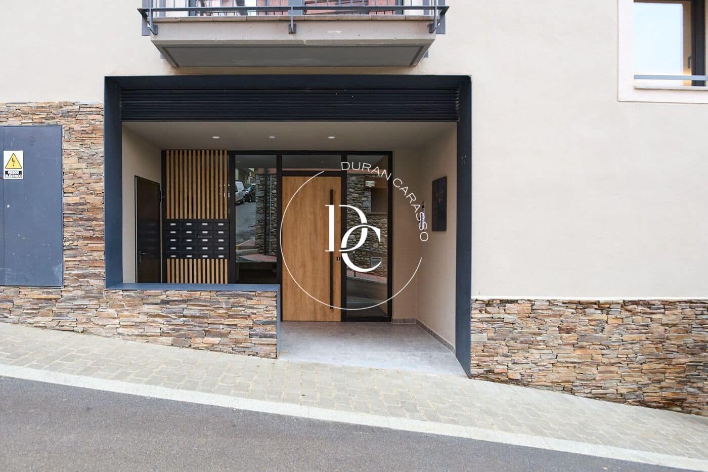 3 bedroom Apartment for sale in Puigcerda - € 512,000 (Ref: 9927579)