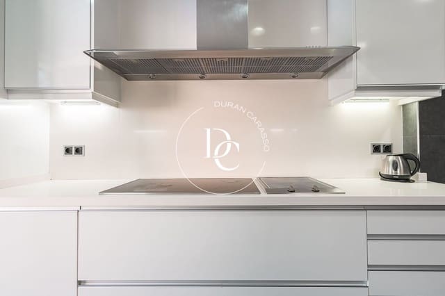 6 soveværelse Villa til leje i La Vila de Gràcia, Barcelona by med swimmingpool garage - € 5.900 (Ref: 9927580)
