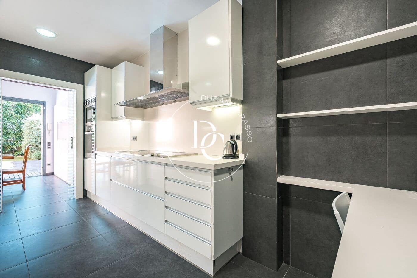 6 bedroom Villa for rent in Barcelona city with pool garage - € 5,900 (Ref: 9927580)