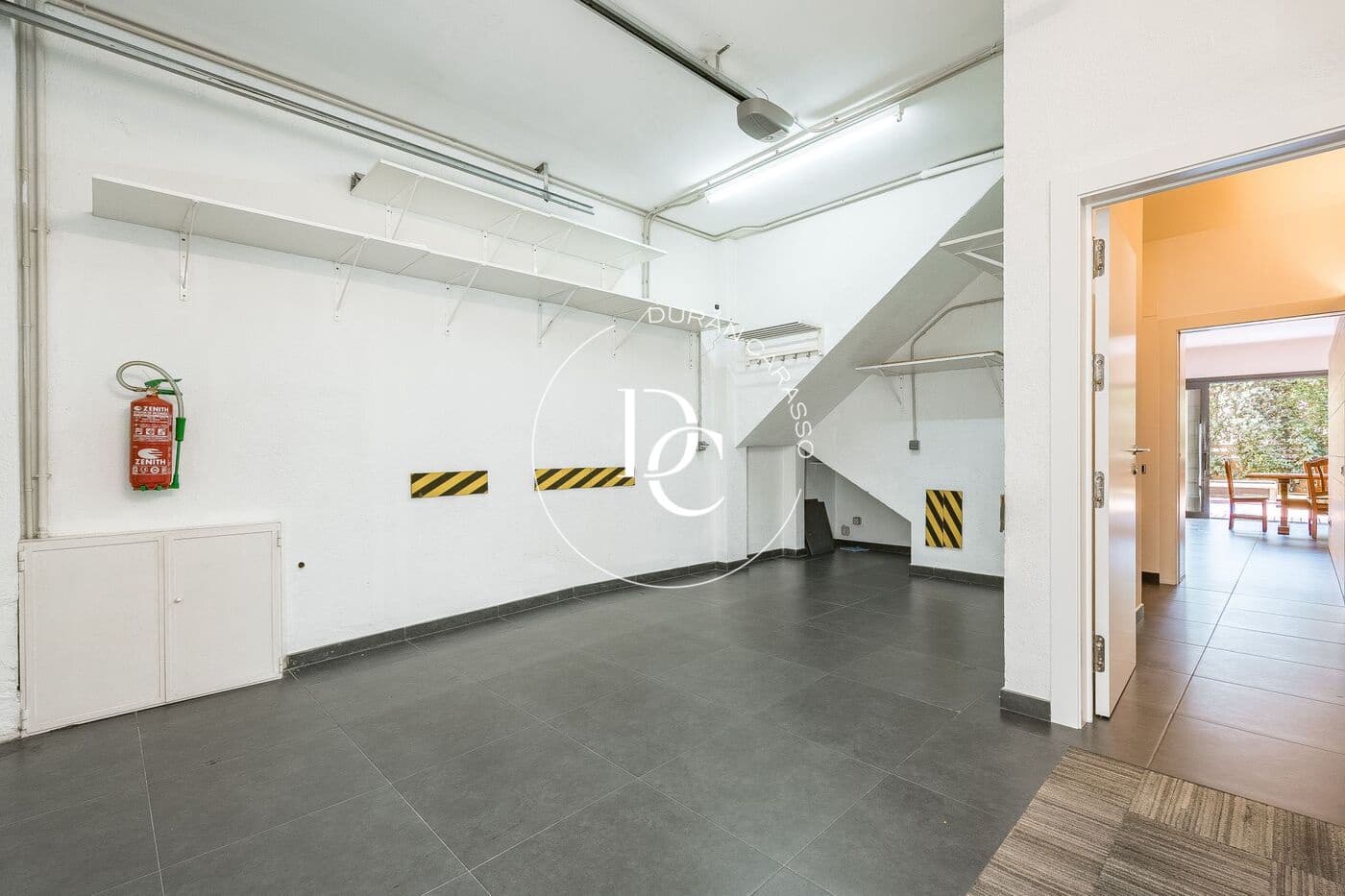 6 bedroom Villa for rent in Barcelona city with pool garage - € 5,900 (Ref: 9927580)