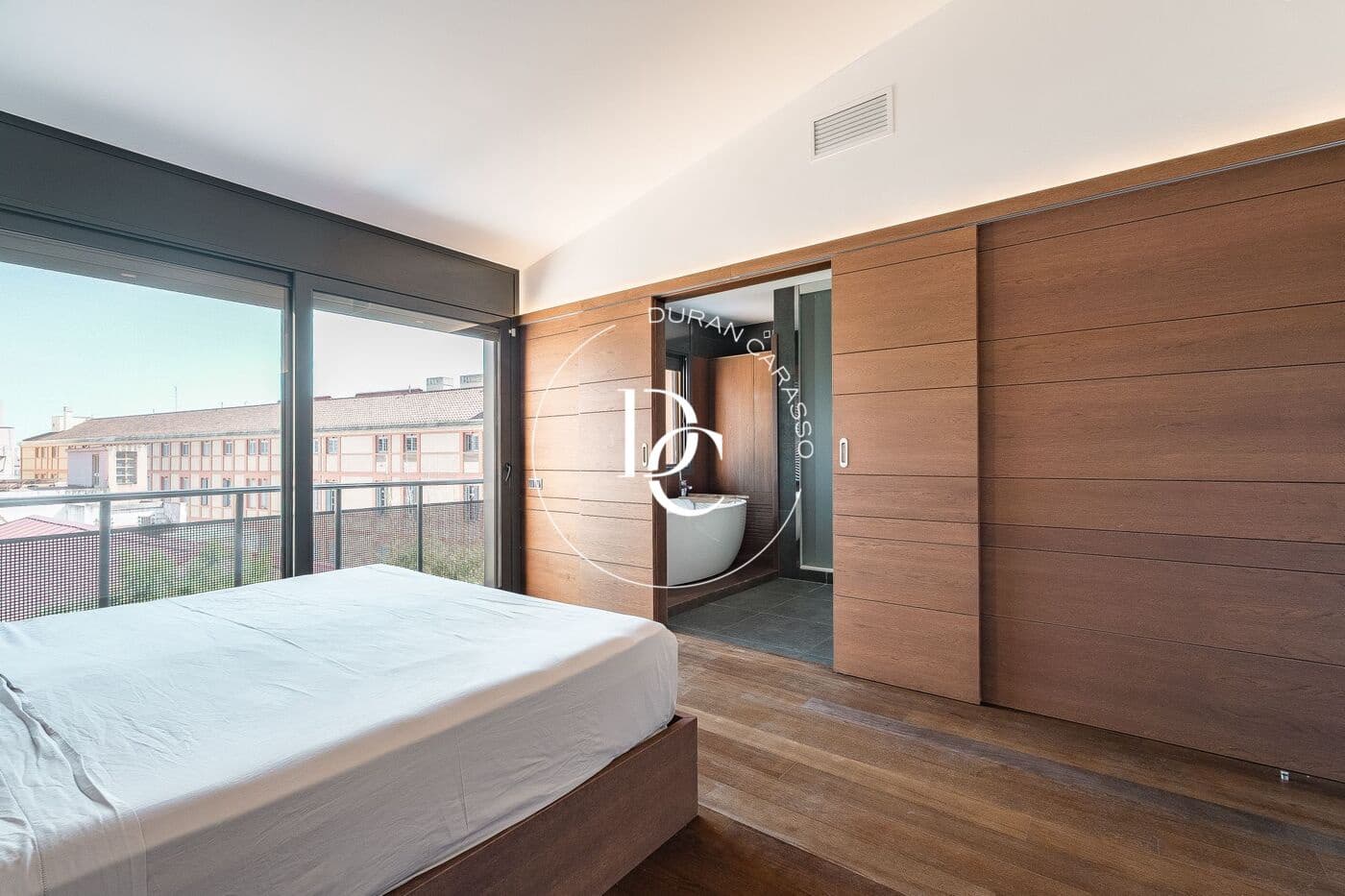 6 bedroom Villa for rent in Barcelona city with pool garage - € 5,900 (Ref: 9927580)