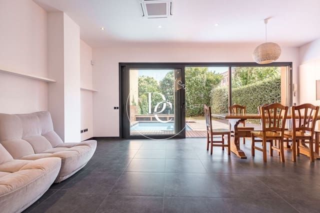 6 soveværelse Villa til leje i La Vila de Gràcia, Barcelona by med swimmingpool garage - € 5.900 (Ref: 9927580)