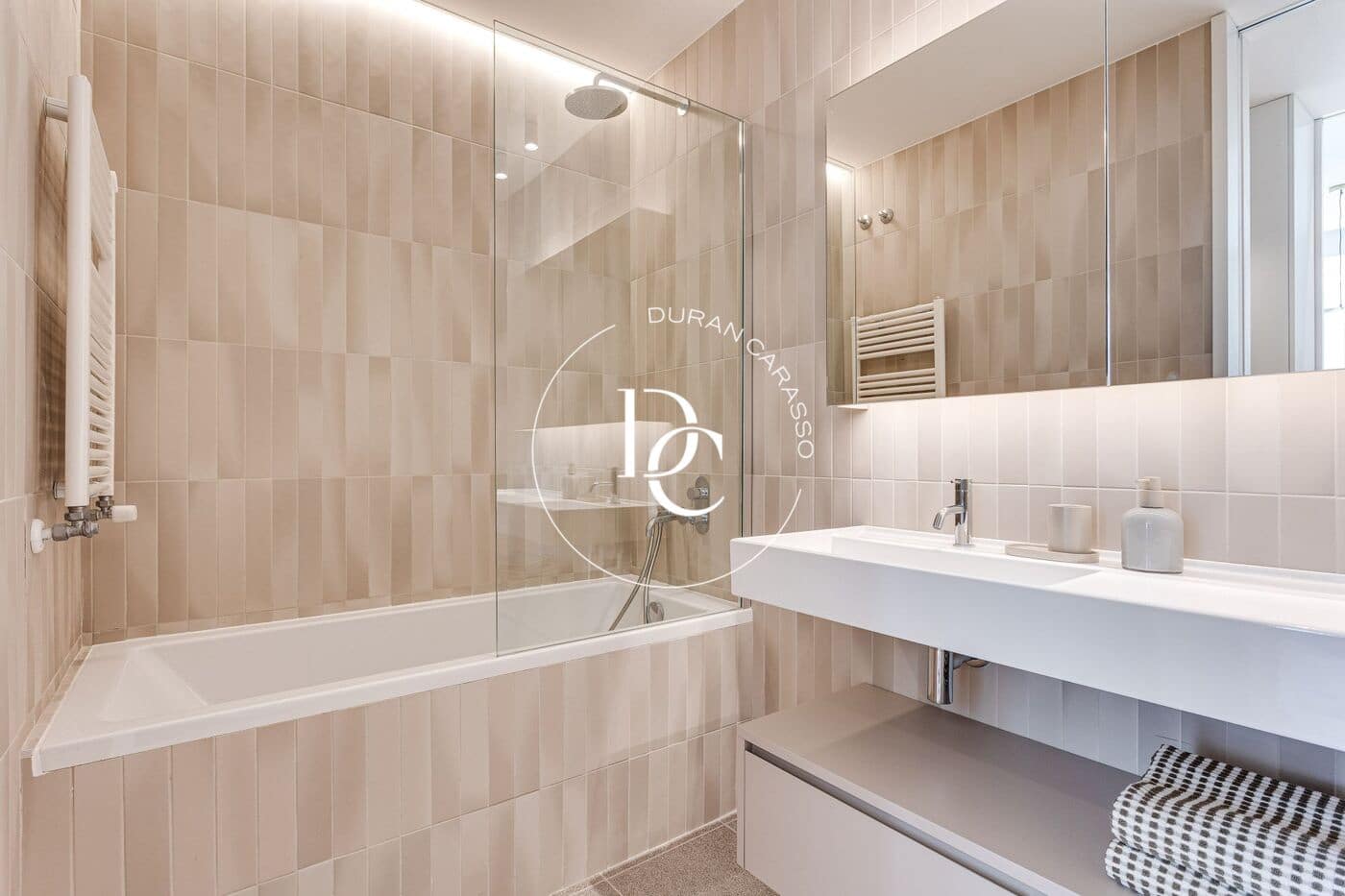 2 sypialnia Apartament na sprzedaż w Miasto Barcelona - 994 000 € (Ref: 9933922)