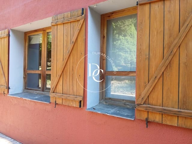 3 sovrum Lägenhet till salu i Alp - 275 000 € (Ref: 9949932)
