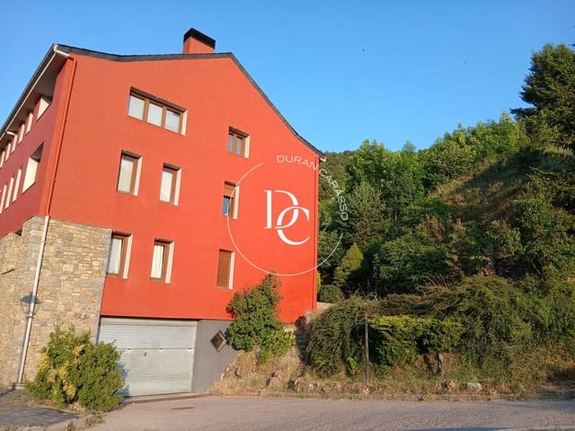 3 sovrum Lägenhet till salu i Alp - 275 000 € (Ref: 9949932)