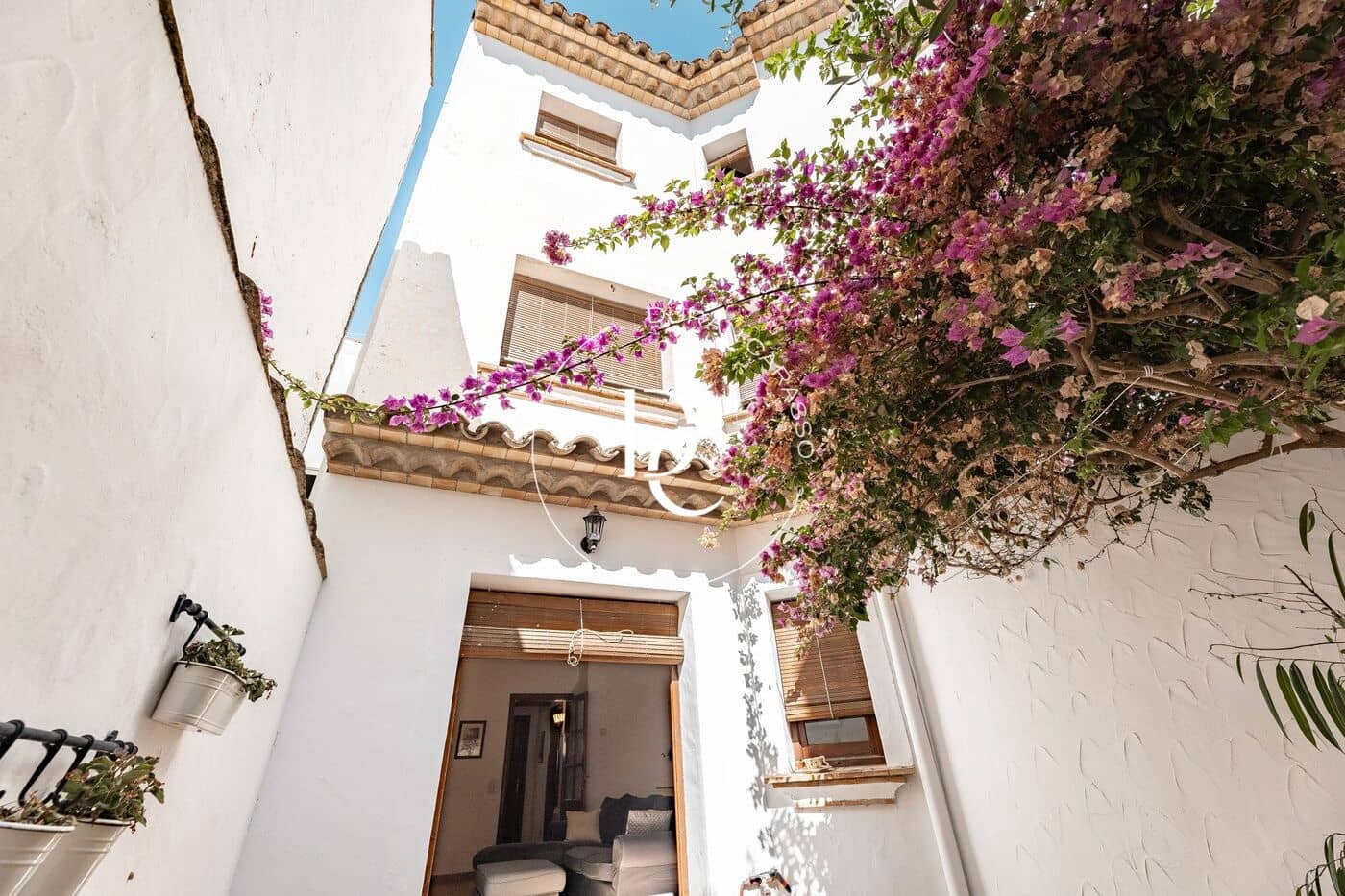 5 bedroom Townhouse for sale in Sant Pere de Ribes - € 680,000 (Ref: 9952738)