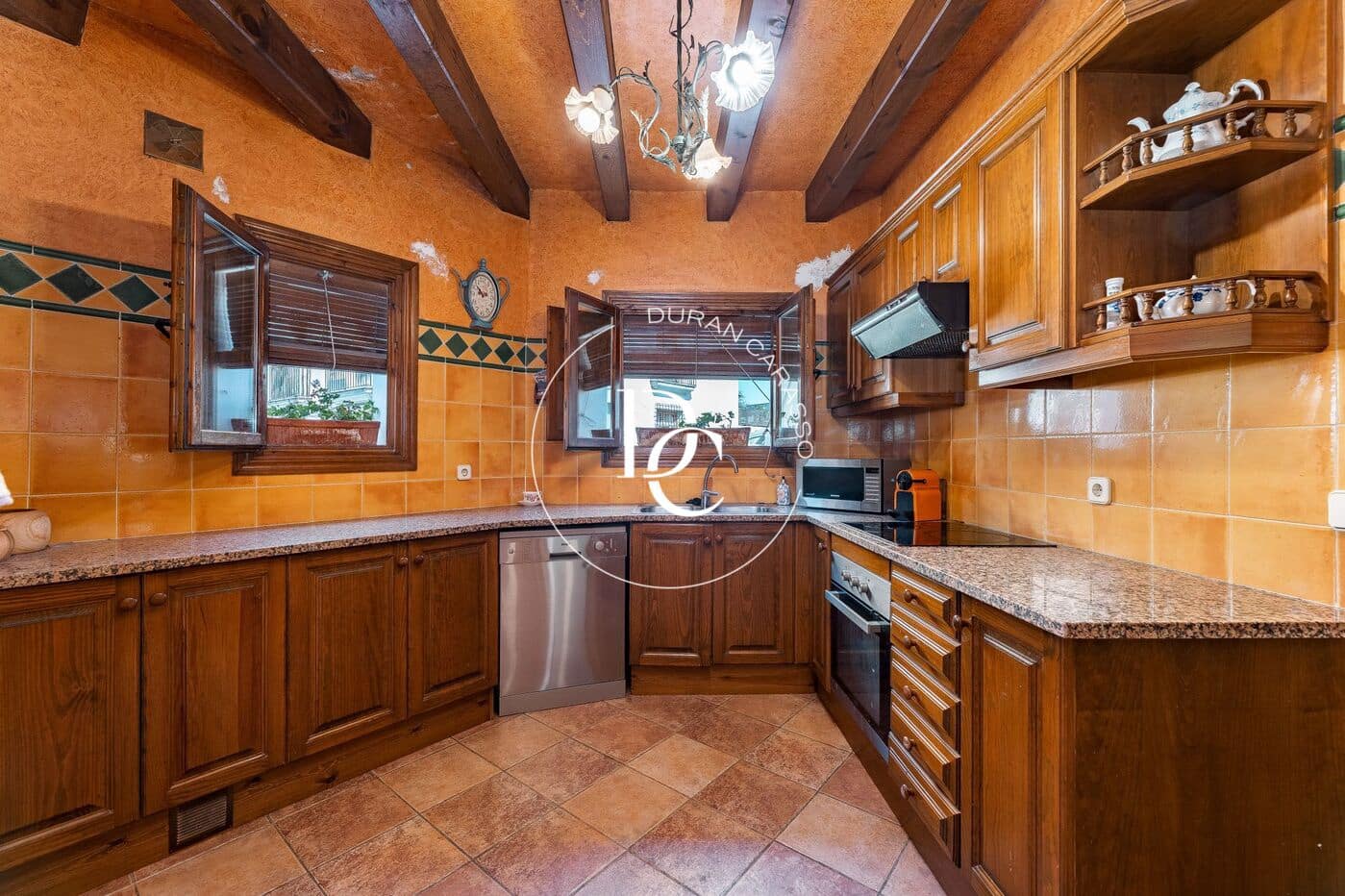 5 bedroom Townhouse for sale in Sant Pere de Ribes - € 680,000 (Ref: 9952738)