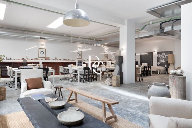 Local Commercial à vendre à Sant Martí de Provenals, Barcelone ville - 850 000 € (Ref: 9965387)