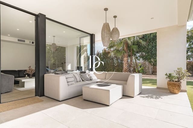 4 soveværelse Villa til salg i Sitges med swimmingpool - € 3.190.000 (Ref: 9983116)