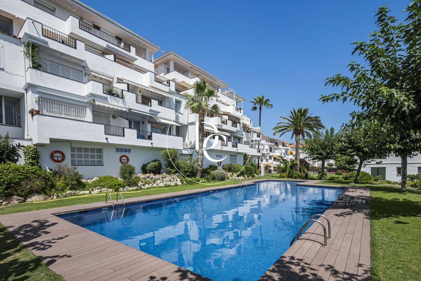 4 soveværelse Lejlighed til salg i Sitges med swimmingpool - € 810.000 (Ref: 9997206)