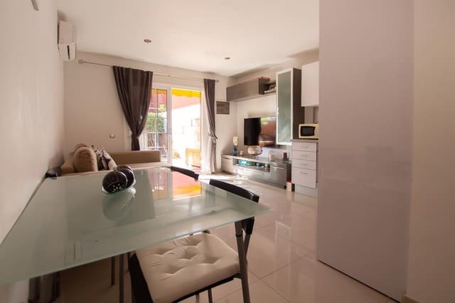 2 makuuhuone Bungalow vuokrattavana paikassa Playa del Inglés, San Bartolomé de Tirajana mukana uima-altaan - 1 200 € (Ref: 9165837)