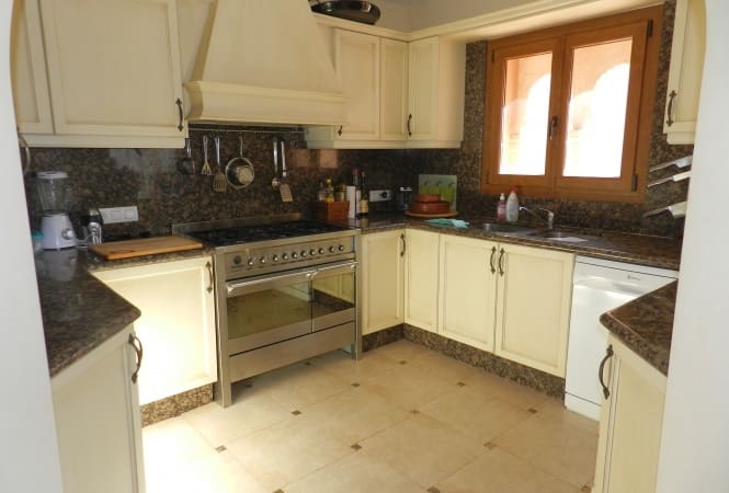 4 soveværelse Villa til salg i Turre med swimmingpool garage - € 620.000 (Ref: 5602177)