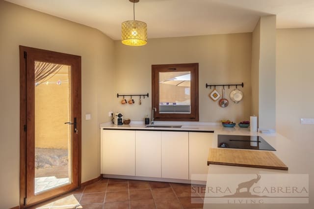 2 soveværelse Villa til salg i Turre med garage - € 435.000 (Ref: 9937126)