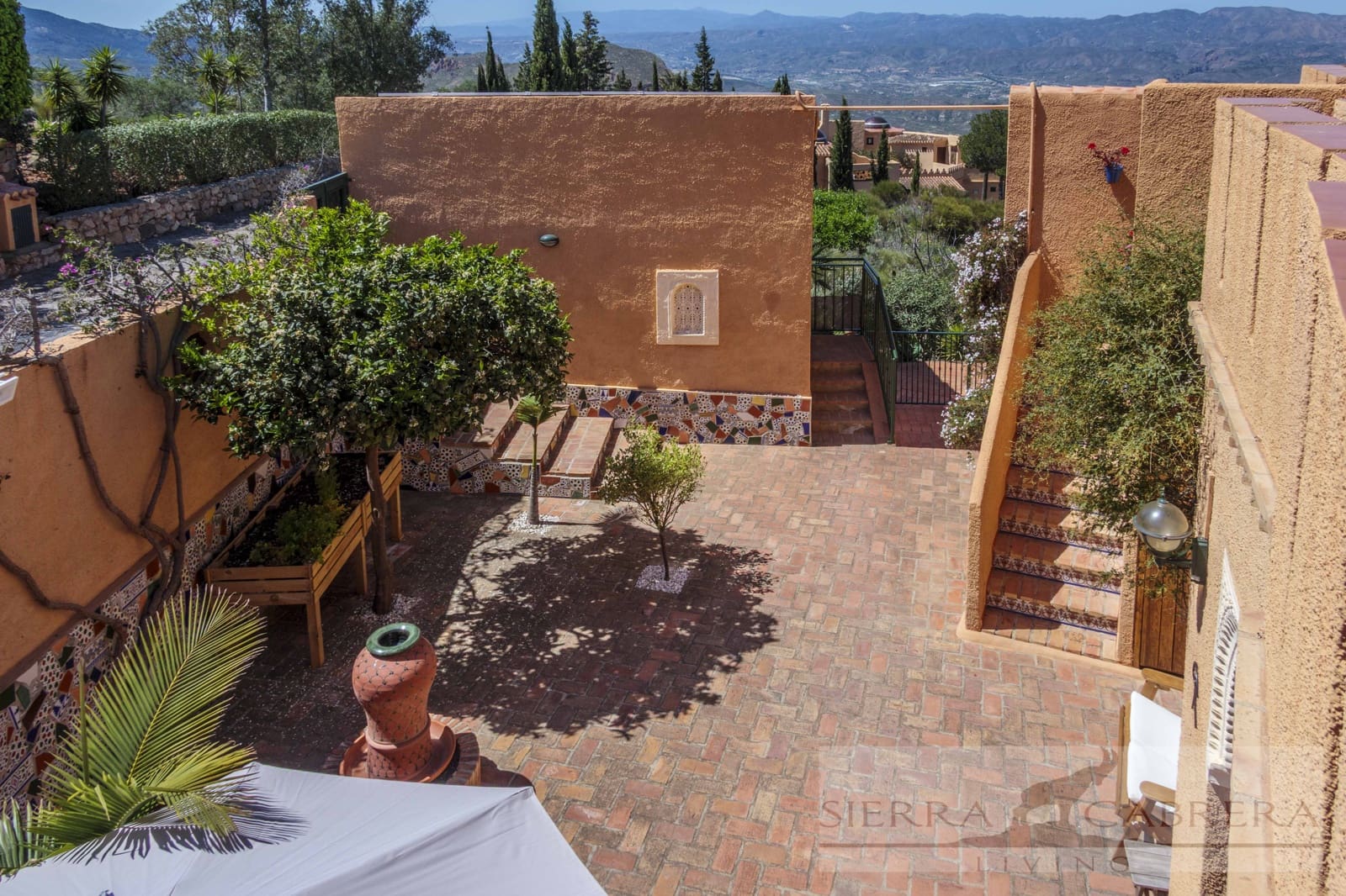 2 bedroom Villa for sale in Turre with garage - € 435,000 (Ref: 9937126)