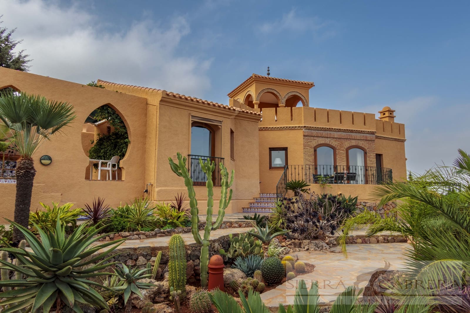 2 bedroom Villa for sale in Turre with garage - € 435,000 (Ref: 9937126)