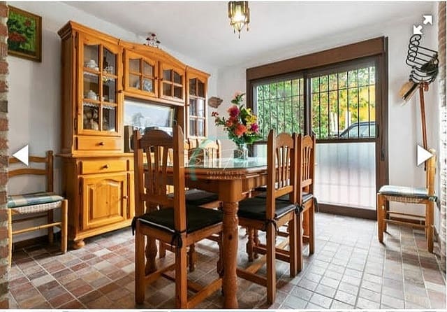4 soverom Hus til leie i Torrox Pueblo, Torrox med svømmebasseng garasje - € 1 200 (Ref: 10027579)