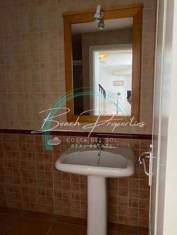 2 soveværelse Lejlighed til leje i El Peñoncillo, Torrox med swimmingpool garage - € 1.000 (Ref: 10037779)