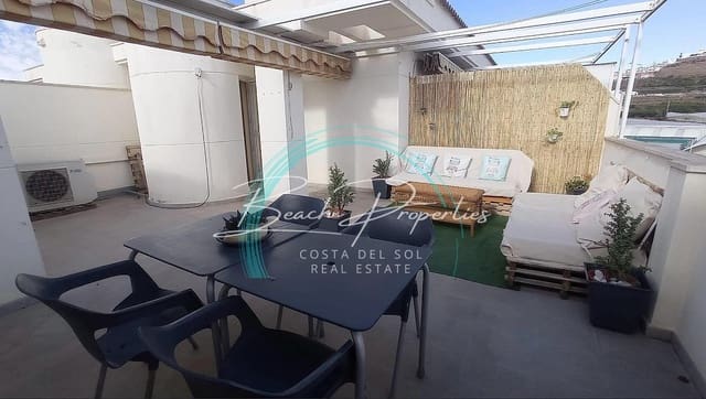 2 soveværelse Lejlighed til leje i El Peñoncillo, Torrox med swimmingpool garage - € 1.000 (Ref: 10037779)