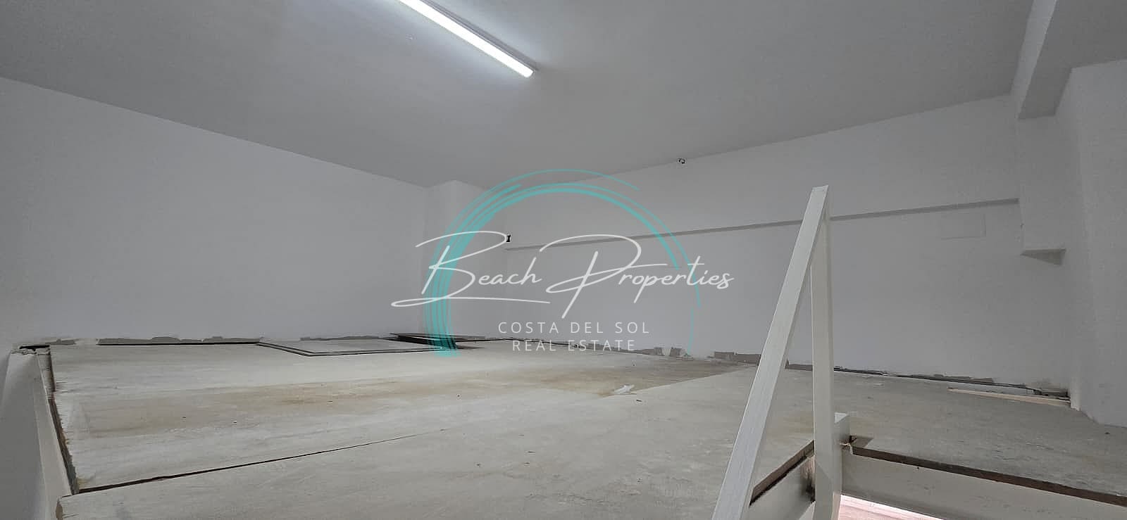 Commercial for rent in Torrox-Costa - € 1,000 (Ref: 10049649)