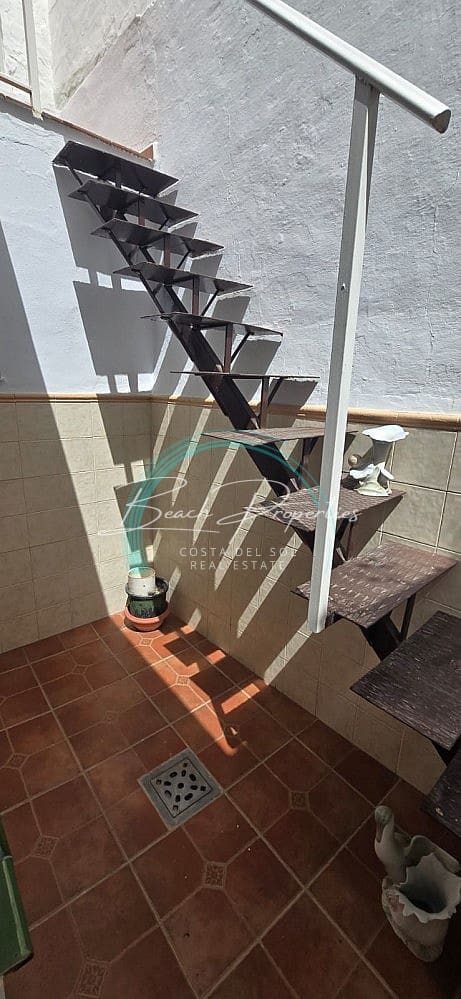 3 bedroom Villa for sale in Nerja - € 455,000 (Ref: 10063006)