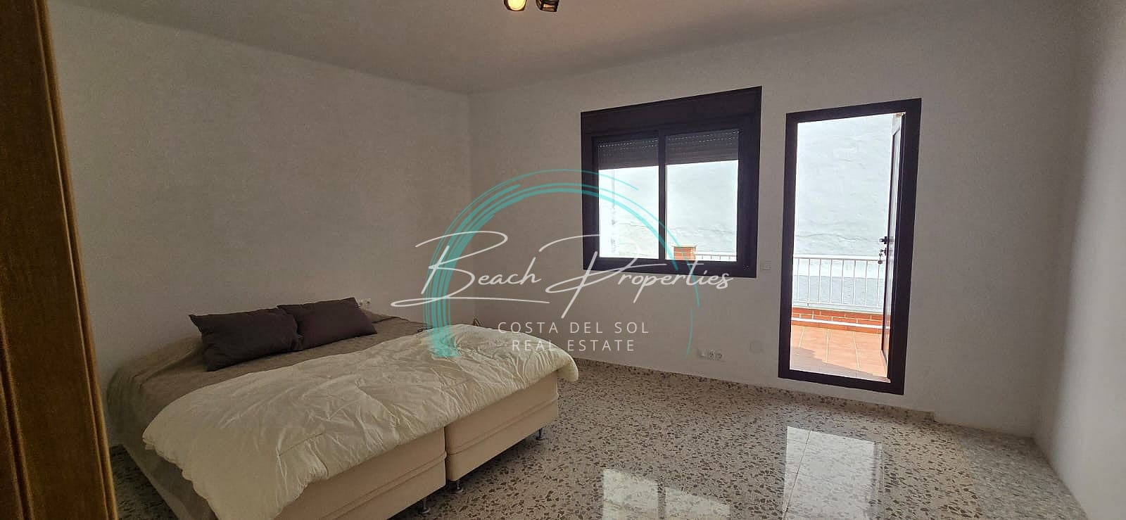 3 bedroom Villa for sale in Nerja - € 455,000 (Ref: 10063006)