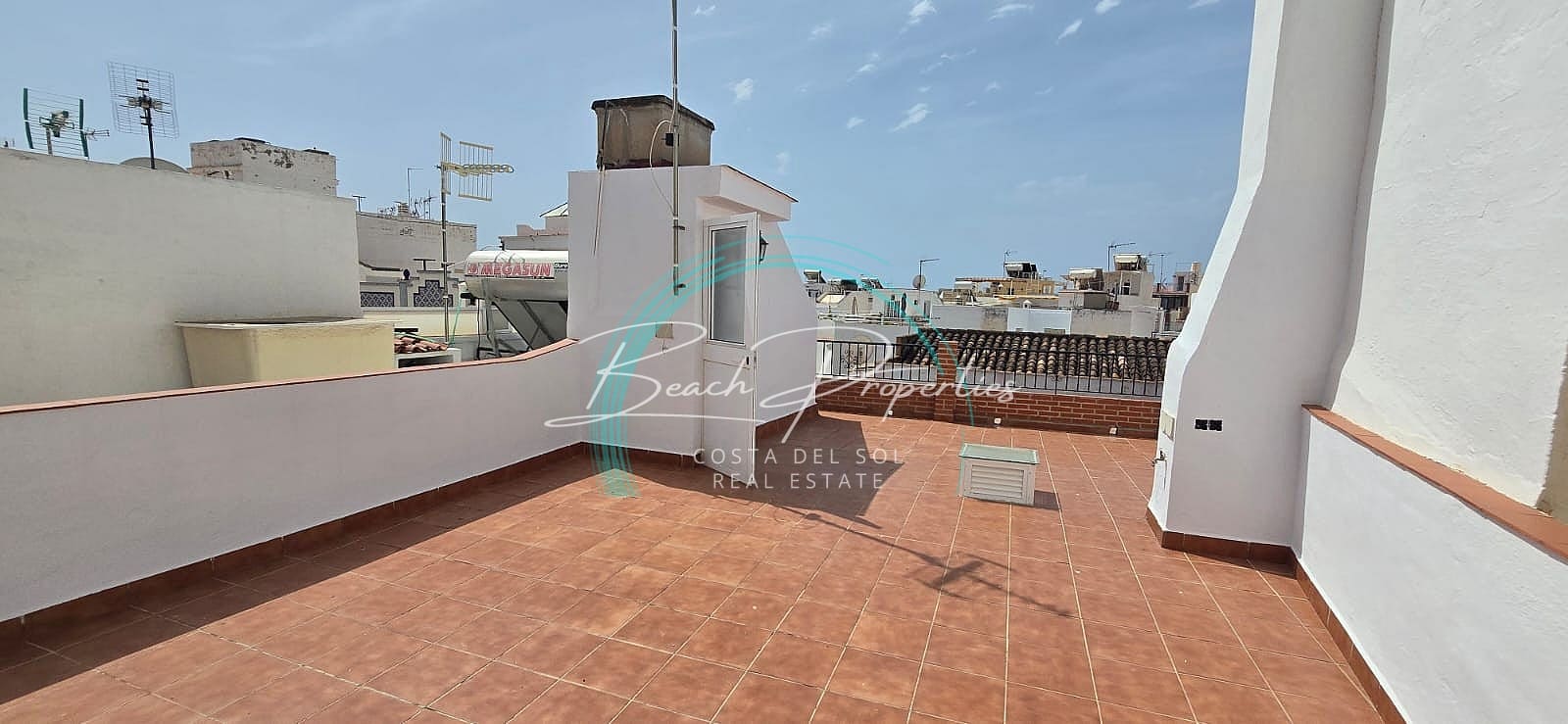 3 bedroom Villa for sale in Nerja - € 455,000 (Ref: 10063006)