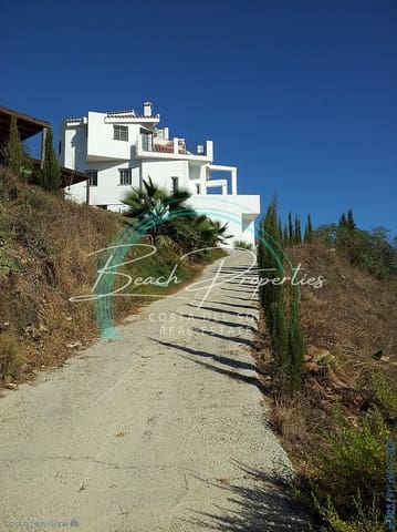 4 chambre Maison de Ville à vendre à Torrox Pueblo, Torrox avec piscine - 950 000 € (Ref: 10085342)