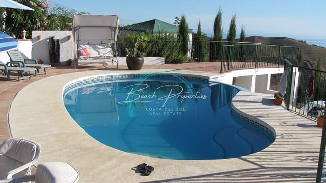 4 chambre Maison de Ville à vendre à Torrox Pueblo, Torrox avec piscine - 950 000 € (Ref: 10085342)