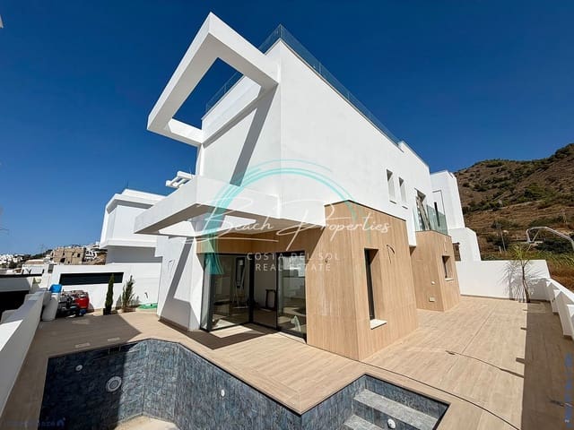Maison de Ville à vendre à Centro, Nerja - 795 000 € (Ref: 10085344)