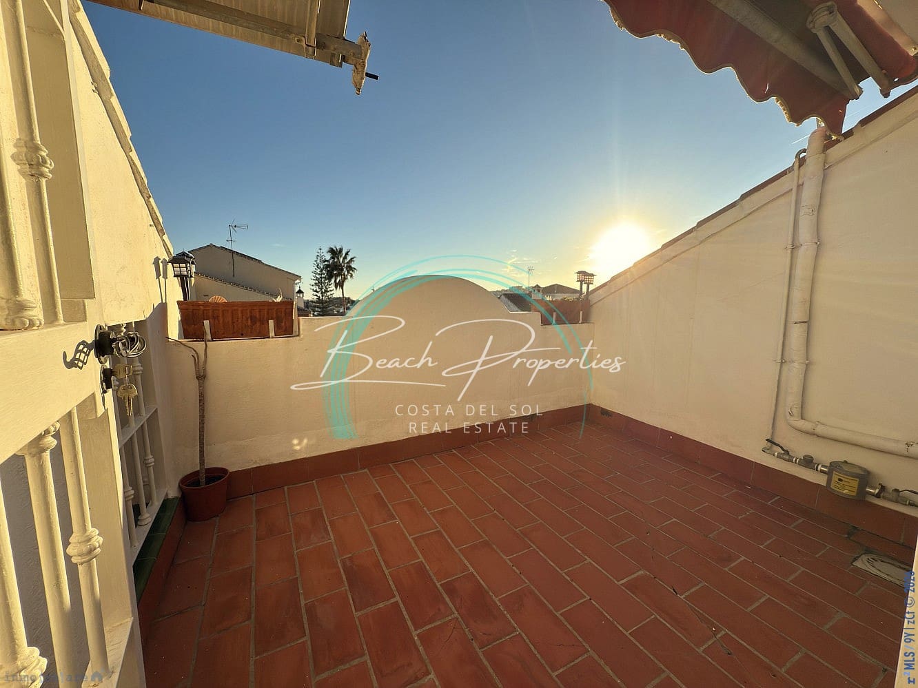 4 bedroom Terraced Villa for sale in Torre del Mar with garage - € 389,000 (Ref: 10110413)