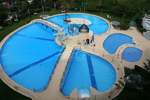 Studio te koop in Benalmadena Costa, Benalmádena met zwembad - € 180.000 (Ref: 10114555)