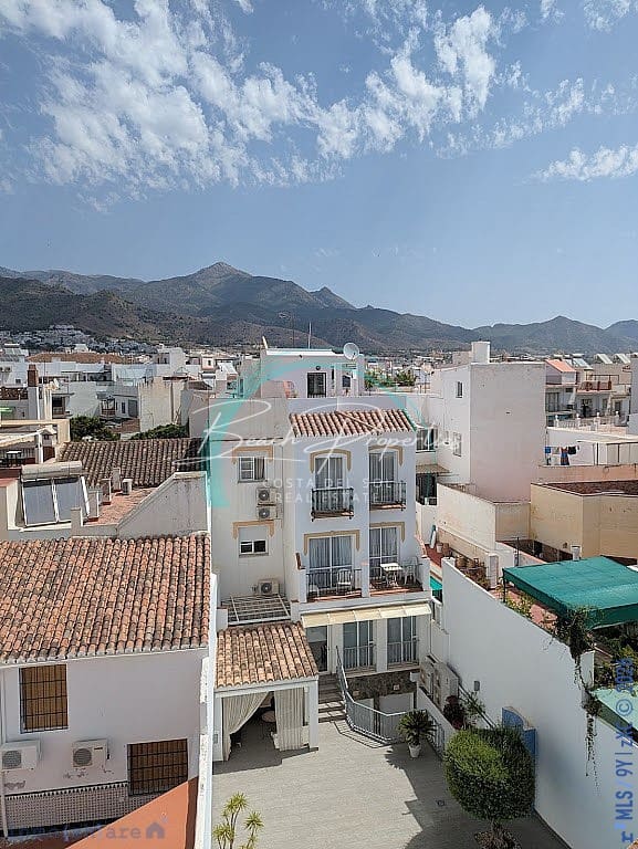 2 makuuhuone Rivitalo myytävänä paikassa Nerja - 389 000 € (Ref: 10127329)