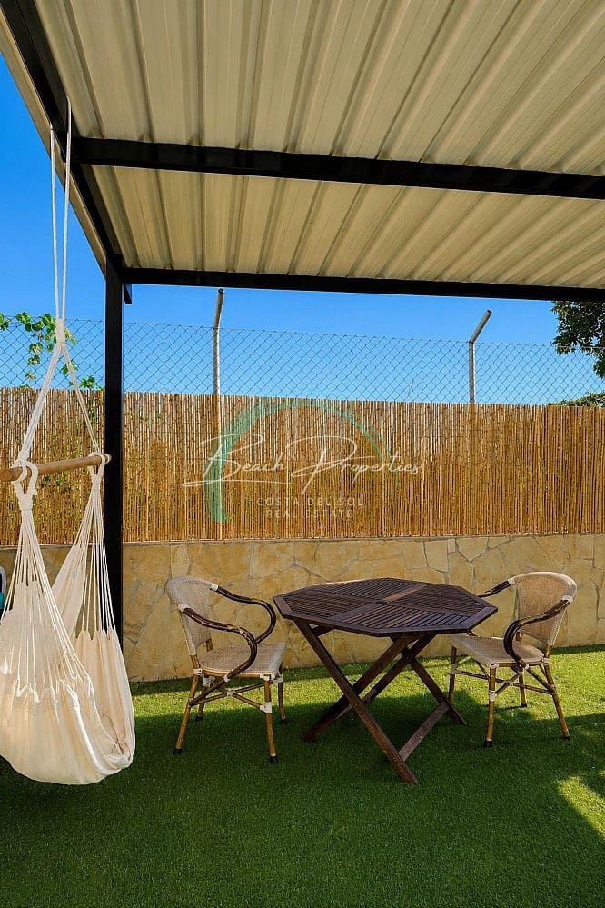 Chalet de 3 habitaciones en Nerja en alquiler con piscina garaje - 1.200 € (Ref: 10138870)
