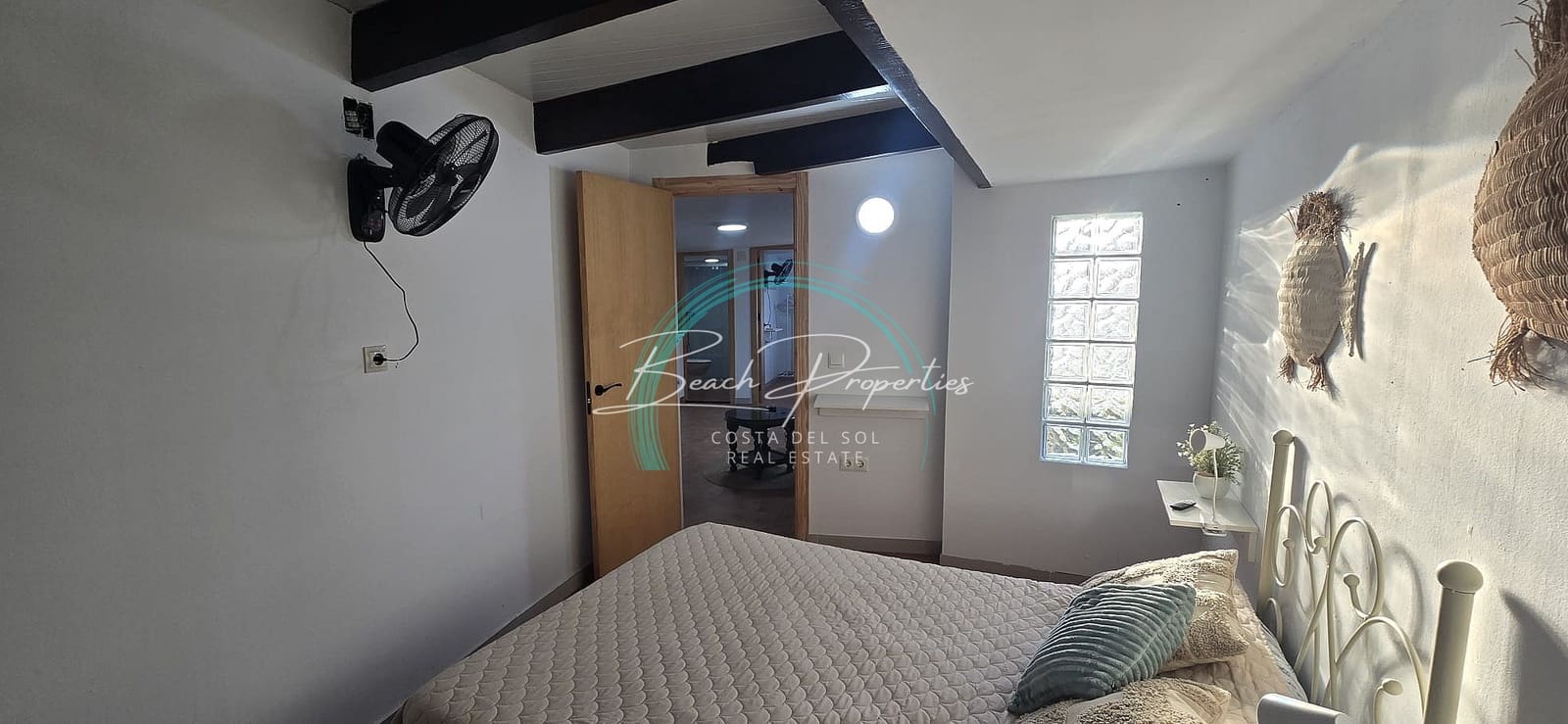 Chalet de 3 habitaciones en Nerja en alquiler con piscina garaje - 1.200 € (Ref: 10138870)