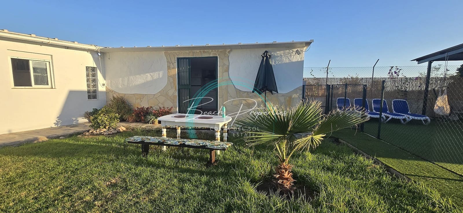Chalet de 3 habitaciones en Nerja en alquiler con piscina garaje - 1.200 € (Ref: 10138870)